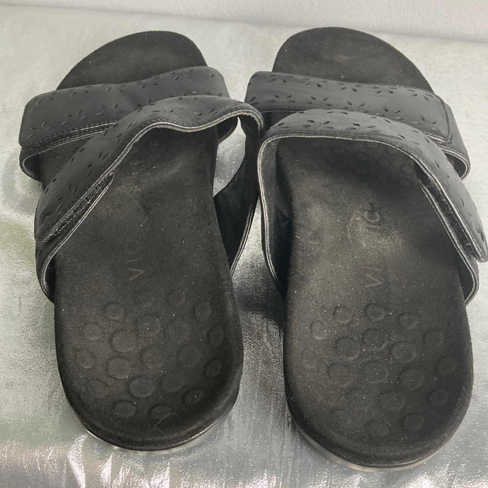 Vionic Black Adjustable Velcro Slide Sandals Sz 9 - Picture 4 of 11
